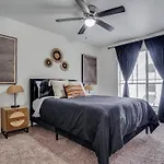 2Bd2Bath Med District Remodel B