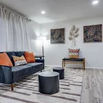 2Bd2Bath Med District Remodel B